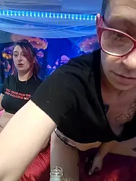 Unleash your urge for fetish cams livestreamers with our pick of steaming hot models, versed in the art of seduction and indulgence.
