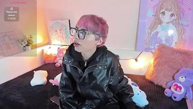 Strawberry_Kitty_ from StripChat is Freechat