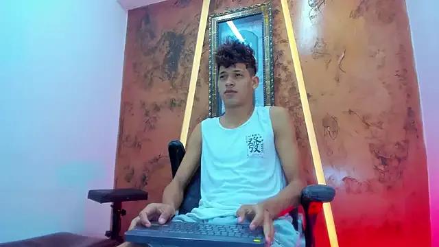 Stronger_sexy from StripChat is Freechat