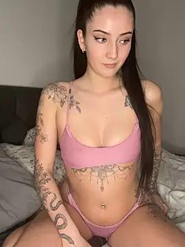 Unleash your urge for fetish cams livestreamers with our pick of steaming hot models, versed in the art of seduction and indulgence.