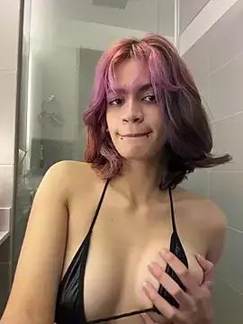 Unleash your urge for fetish cams livestreamers with our pick of steaming hot models, versed in the art of seduction and indulgence.