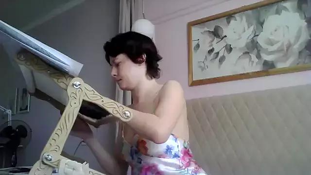 SunElizabeth from StripChat is Freechat