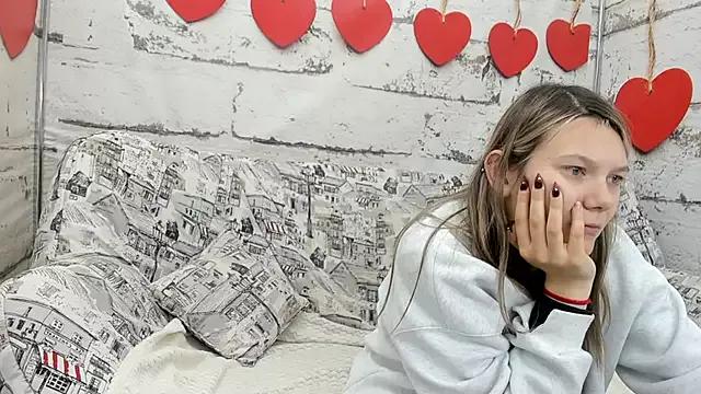 Unleash your urge for fetish cams livestreamers with our pick of steaming hot models, versed in the art of seduction and indulgence.