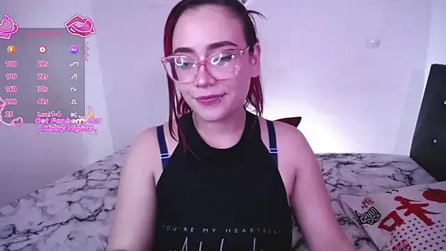 Susan_zoro from StripChat is Freechat