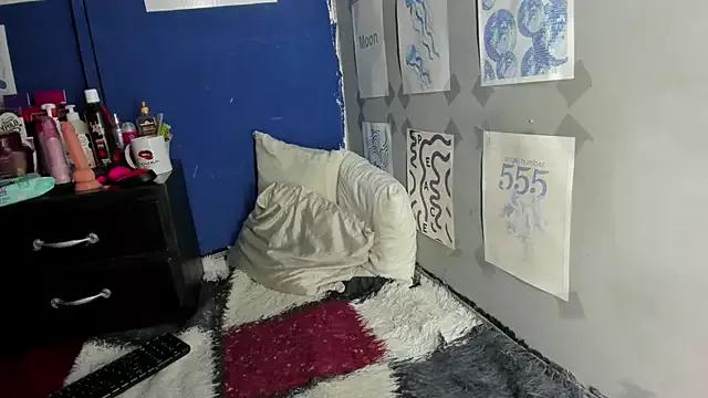 susanwest01 from StripChat is Freechat