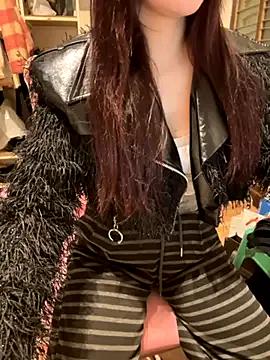 Unleash your urge for fetish cams livestreamers with our pick of steaming hot models, versed in the art of seduction and indulgence.