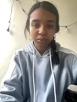 suzanelee from StripChat is Freechat