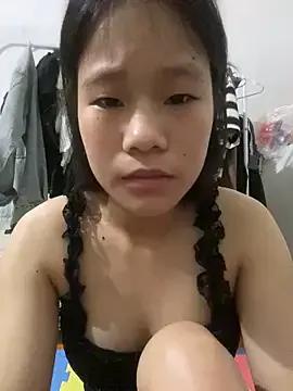suzy_cute from StripChat is Freechat