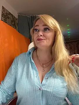 Sweet-blonde from StripChat is Freechat