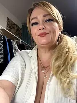 Unleash your urge for fetish cams livestreamers with our pick of steaming hot models, versed in the art of seduction and indulgence.