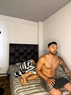 Unleash your urge for fetish cams livestreamers with our pick of steaming hot models, versed in the art of seduction and indulgence.