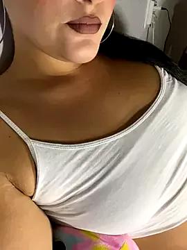 Unleash your urge for fetish cams livestreamers with our pick of steaming hot models, versed in the art of seduction and indulgence.