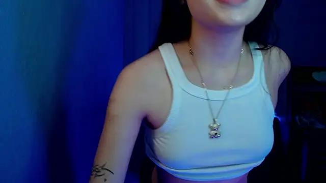 sweet_c4ndy from StripChat