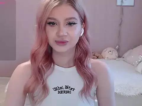 Unleash your urge for fetish cams livestreamers with our pick of steaming hot models, versed in the art of seduction and indulgence.
