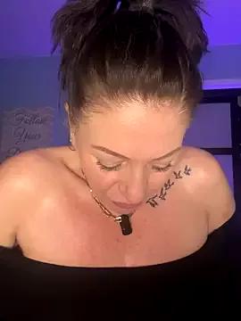 SweetandSluttyMilf from StripChat is Freechat