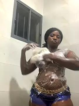 Sweetbootty from StripChat is Freechat