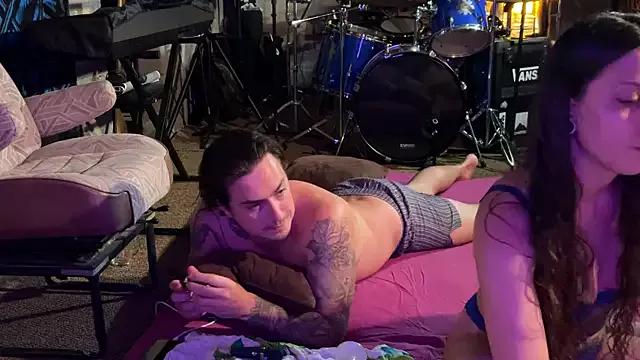 Unleash your urge for fetish cams livestreamers with our pick of steaming hot models, versed in the art of seduction and indulgence.