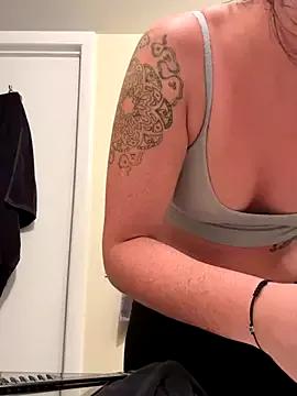 Unleash your urge for fetish cams livestreamers with our pick of steaming hot models, versed in the art of seduction and indulgence.