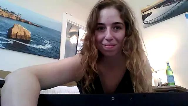 sweetsocalgirl from StripChat is Freechat