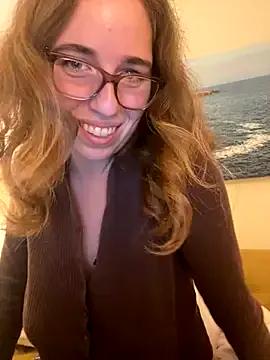 sweetsocalgirl from StripChat is Freechat