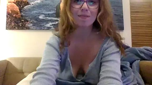 sweetsocalgirl from StripChat is Freechat