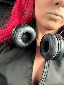 Unleash your urge for fetish cams livestreamers with our pick of steaming hot models, versed in the art of seduction and indulgence.