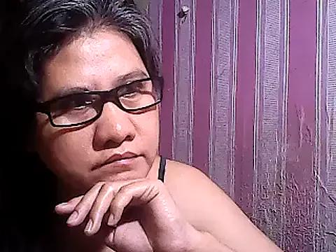sweetsosie18 from StripChat is Freechat