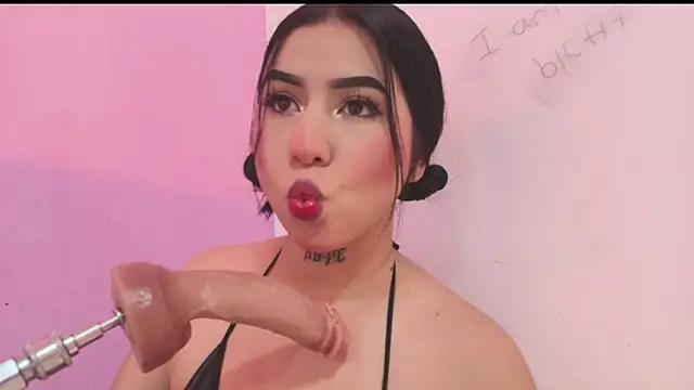 Unleash your urge for fetish cams livestreamers with our pick of steaming hot models, versed in the art of seduction and indulgence.