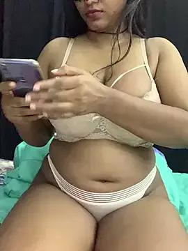 Photos of sweety_yehara from StripChat is Freechat