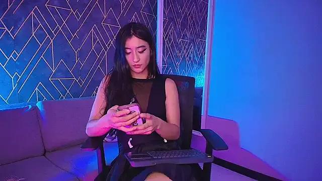 Tahara_Romanov from StripChat is Freechat