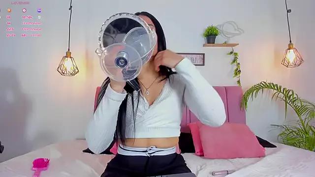 Unleash your urge for fetish cams livestreamers with our pick of steaming hot models, versed in the art of seduction and indulgence.