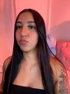 Unleash your urge for fetish cams livestreamers with our pick of steaming hot models, versed in the art of seduction and indulgence.