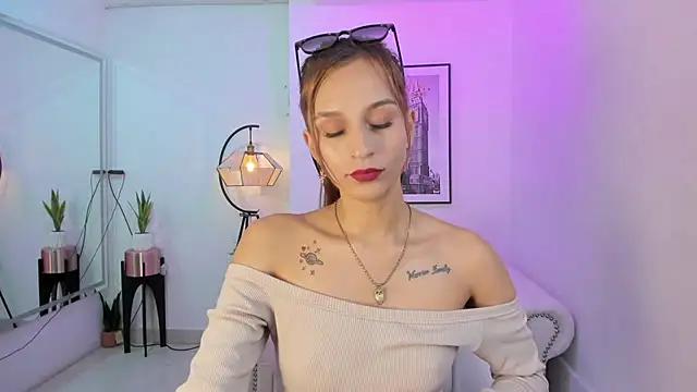 Unleash your urge for fetish cams livestreamers with our pick of steaming hot models, versed in the art of seduction and indulgence.