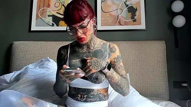 Unleash your urge for fetish cams livestreamers with our pick of steaming hot models, versed in the art of seduction and indulgence.