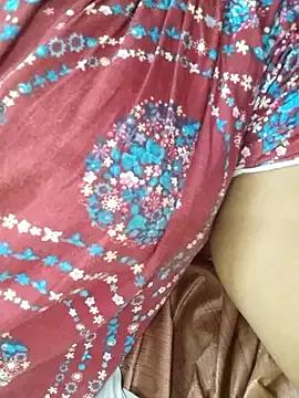 Tamilreethu from StripChat is Freechat