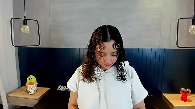 tara_black_ from StripChat is Freechat