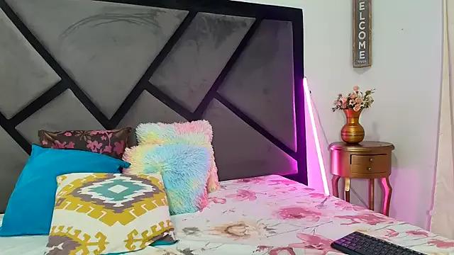 Unleash your urge for fetish cams livestreamers with our pick of steaming hot models, versed in the art of seduction and indulgence.