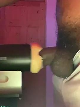 Taylor69xKiki from StripChat is Freechat