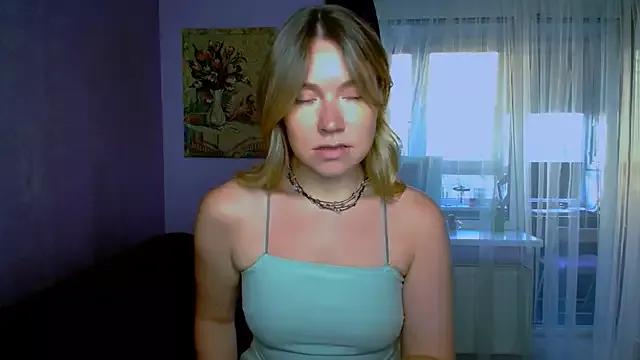 TaylorBre from StripChat is Freechat