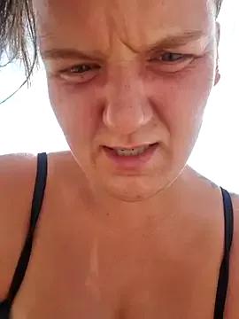 Teazequeen from StripChat is Freechat