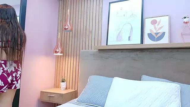 Tessa_Stone from StripChat is Freechat