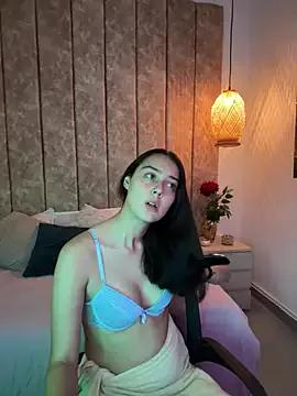 Tessaa_ from StripChat is Freechat