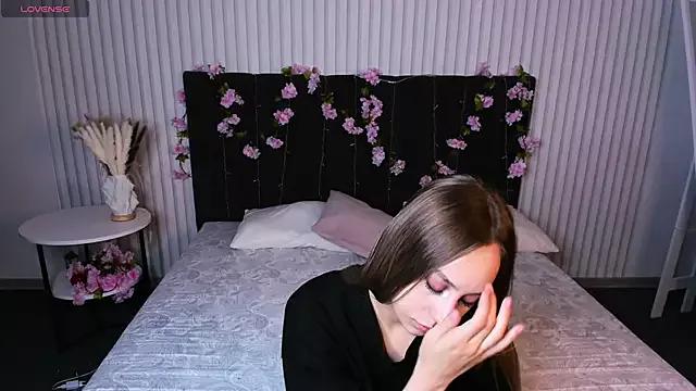 TessaBlakee from StripChat is Freechat