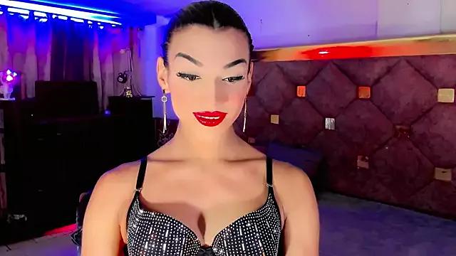 Unleash your urge for fetish cams livestreamers with our pick of steaming hot models, versed in the art of seduction and indulgence.