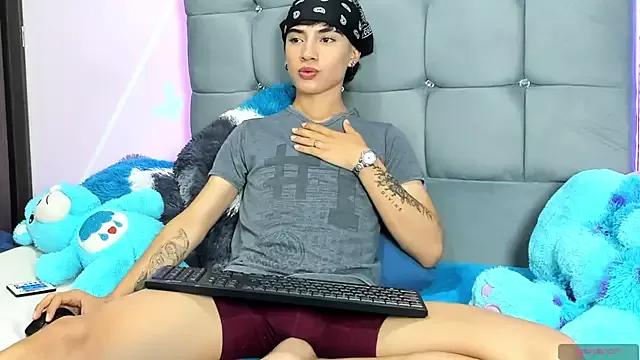 Thiago_Divine_ from StripChat is Freechat