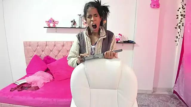 Unleash your urge for fetish cams livestreamers with our pick of steaming hot models, versed in the art of seduction and indulgence.