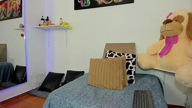 thin_princess from StripChat is Freechat