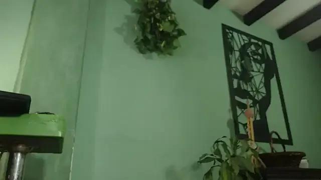 thirstymoonxx from StripChat is Freechat