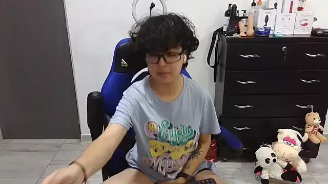 thomascooper7 from StripChat is Freechat