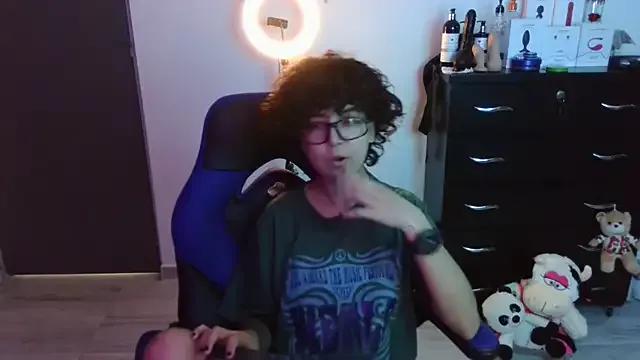 Unleash your urge for fetish cams livestreamers with our pick of steaming hot models, versed in the art of seduction and indulgence.